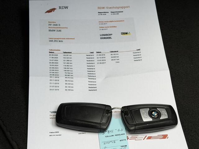BMW 3-SERIE Touring 318i Executive Automaat Navigatie/18inch.