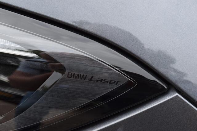 BMW 3-SERIE 320e M-pakket|Laser|19"|Dak|ACC|Cam|Trekhaak