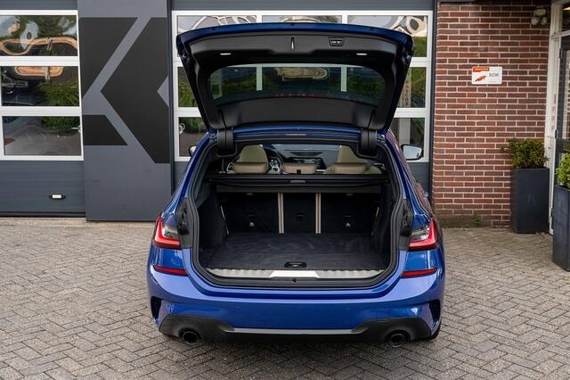 BMW 3-SERIE 330 330e Touring M Sport | Panorama | Head-Up | Laser | ACC | Memory | Stoel/Stuurverw. |