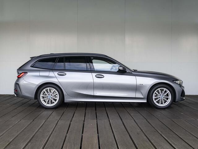 BMW 3-SERIE Touring 320e | Entertainment Pack | Comfort Pack | 17 inch | Comfort Access | Elektrisch verstelbare stoelen | Sportstoelen | HiFi | Stoelverwarming