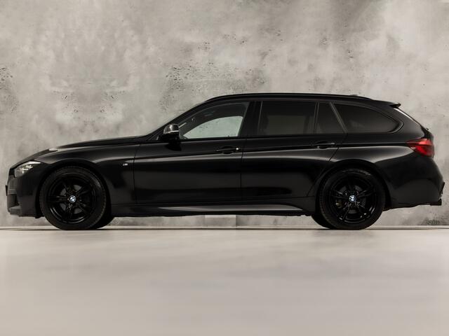 BMW 3-SERIE Touring 318i M Sport Automaat (GROOT NAVI, M PAKKET, BLACK PACK, VIRTUAL COCKPIT, GETINT GLAS, LEDER, SPORTSTOELEN, STOELVERWARMING, PARKEERSENSOREN, NIEUWSTAAT)