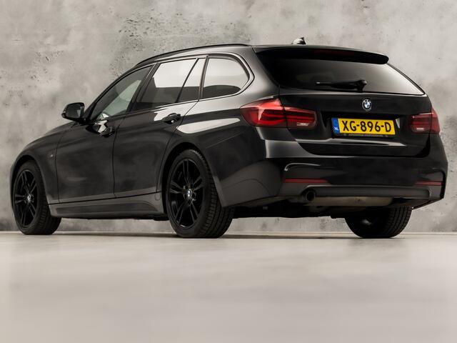 BMW 3-SERIE Touring 318i M Sport Automaat (GROOT NAVI, M PAKKET, BLACK PACK, VIRTUAL COCKPIT, GETINT GLAS, LEDER, SPORTSTOELEN, STOELVERWARMING, PARKEERSENSOREN, NIEUWSTAAT)