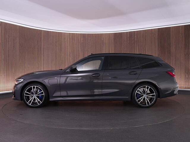 BMW 3-SERIE 330e Touring xDrive |M-sport|schuif/kantel|Laser LED|memory|head-up|Apple Carplay|trekhaak|adaptive cruise|stoelverwarming|19" LMV|