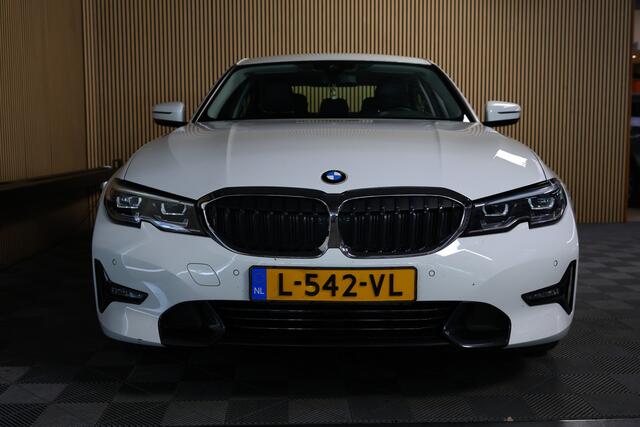 BMW 3-SERIE 318i Business Edition AVM SPORTLEDER NAVI CARPLAY DIGI DASH '21