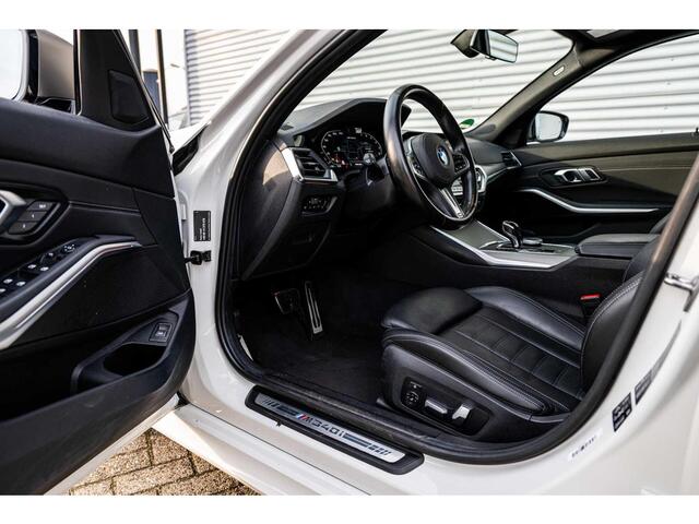 BMW 3-SERIE Touring M340i xDrive | Panodak | Laser | Trekhaak | Driving Assi