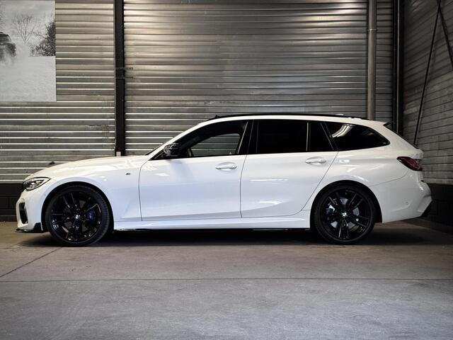 BMW 3-SERIE Touring M340i xDrive | Panodak | Laser | Trekhaak | Driving Assi