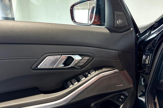 BMW 3-SERIE Touring M3 xDrive Competition | Harman Kardon | Stoelventilatie | Comfort Access |