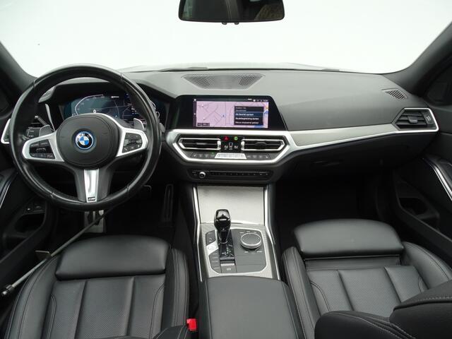 BMW 3-SERIE touring 330 e M Sport Pano/apple carplay /trekhaak