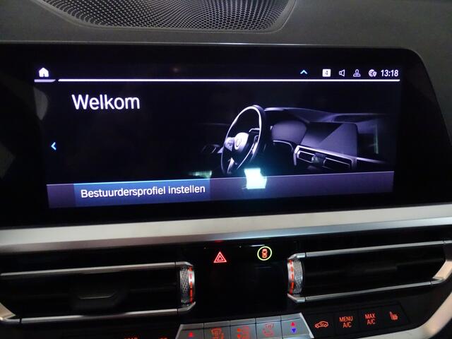 BMW 3-SERIE touring 330 e M Sport Pano/apple carplay /trekhaak