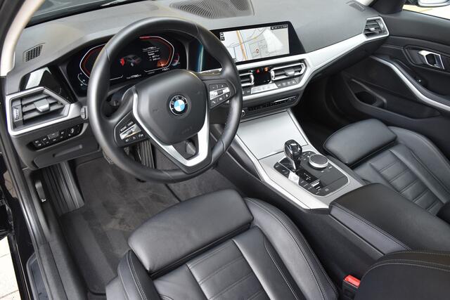 BMW 3-SERIE 320i High Executive Edition * Sportstoelen * Trekhaak * Leder * Stoelverwarming *