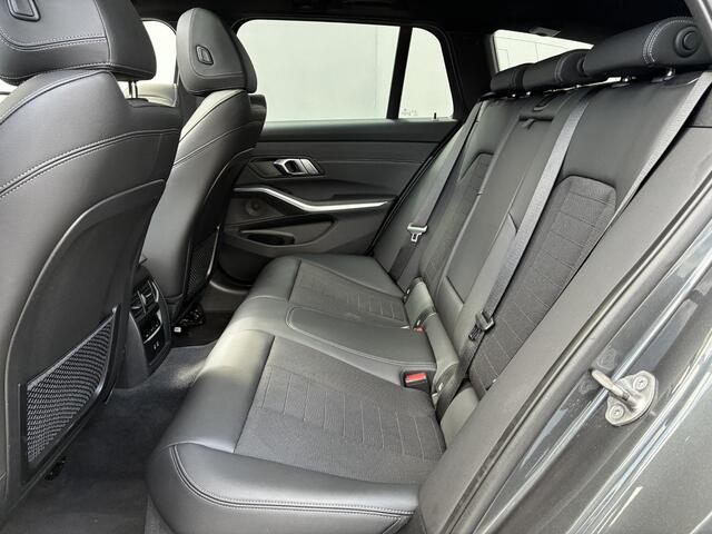 BMW 3-SERIE Touring 330e High Executive / Sport Line / Safety-Pack / Comfort Access pakket / Stoelverwarming / Elektrische achterklep / Elektrisch schuif-/kanteldak /