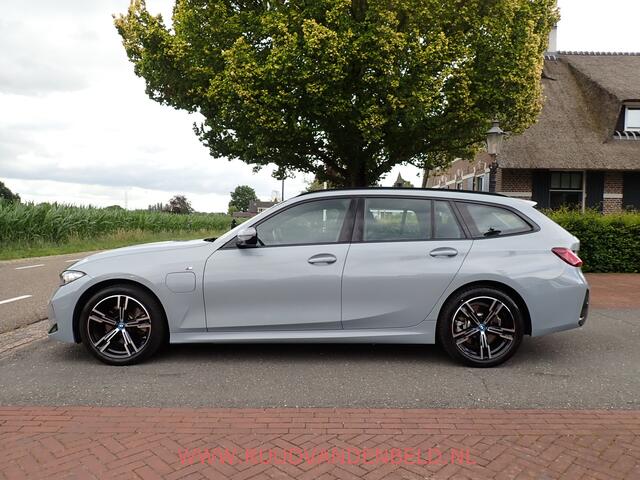 BMW 3-SERIE Touring 320e / TREKHAAK / FACELIFT WIDESCREEN / CARPLAY / SPORTSTOELEN