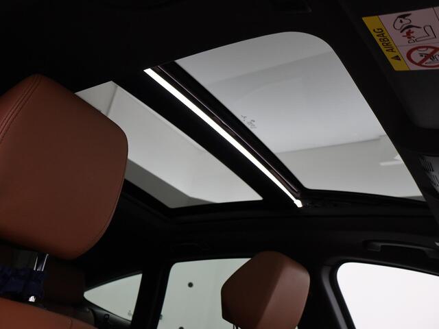 BMW 3-SERIE GT Gran Turismo 320i 184 PK + PANORAMA | LEDER | NAVI PRO | LED | STOELVERWARMING