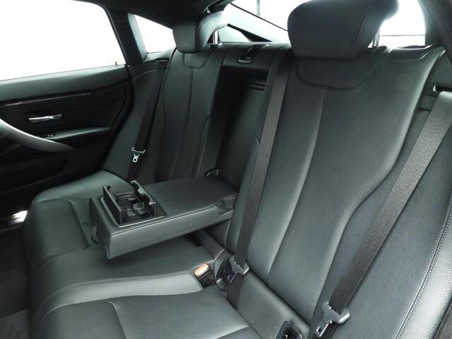 BMW 4-SERIE Gran Coupe 418i | M-Sportpakket | LED | Leder | Navigatie | Sportstoelen | Stoelverwarming | DAB | Hifi speakers | Alu 19 inch