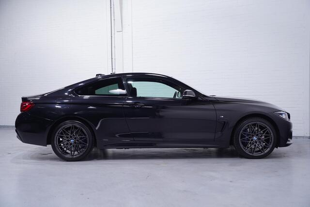 BMW 4-SERIE Coupe 420d X-Drive M Sport Apple Carplay PDC V+A Schuifdak LMV '19' 2-Zone Clima Achteruitrijcamera