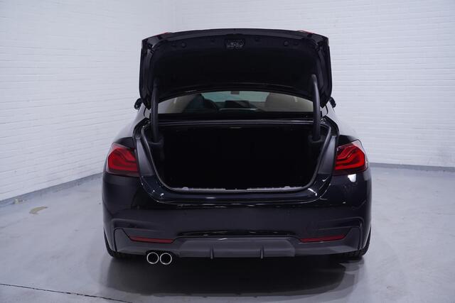 BMW 4-SERIE Coupe 420d X-Drive M Sport Apple Carplay PDC V+A Schuifdak LMV '19' 2-Zone Clima Achteruitrijcamera