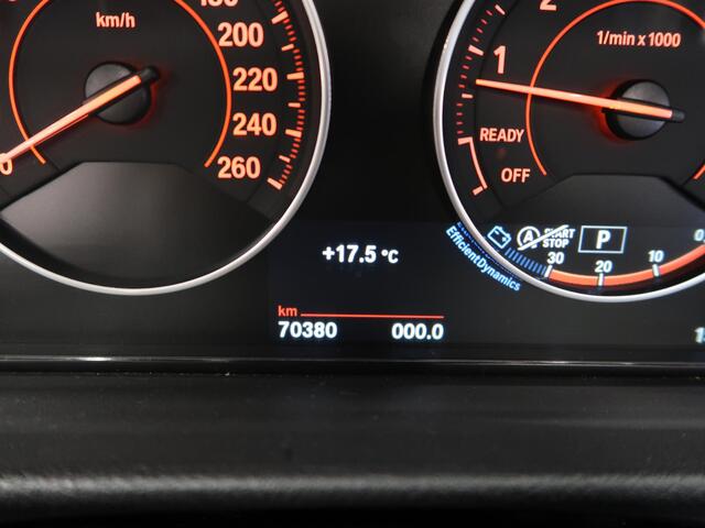 BMW 4-SERIE Cabrio 420i M-Sport Nekverwarming Harman/Kardon Trekhaak afn. Camera Sportstoelen Leer Stoelverwarming Estorilblauw 18 Inch LMV Zeer nette staat