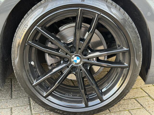 BMW 4-SERIE Cabrio 420i High Executive M Sport Trekhaak | Laser | Memory | Stoelventilatie | HUD | Keyless
