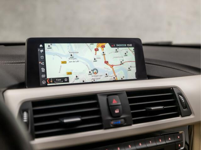 BMW 4-SERIE Gran Coupé 418i High Executive Sport Automaat (GROOT NAVI, CLIMATE, LEDER, SFEERVERLICHTING, STOELVERWARMING, SPORTSTOELEN, GETINT GLAS, PARKEERSENSOREN, CRUISE, NIEUWE APK, NIEUWSTAAT)