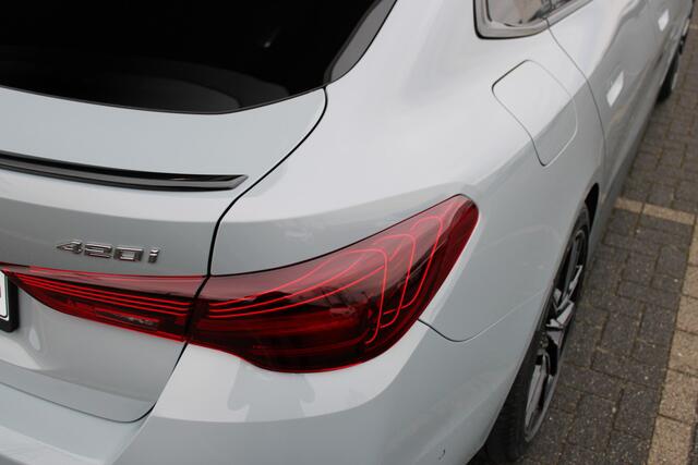 BMW 4-SERIE Gran Coupé 420i M Sport Automaat / Adaptieve LED / Achteruitrijcamera / Active Cruise Control / Stoelverwarming / Comfort Access