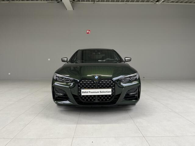 BMW 4-SERIE Coupé 420i M-Sport | Camera | Privacy Glass | Voorbereiding Driving Assistance | 20" M-Performance
