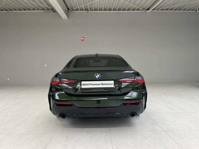 BMW 4-SERIE Coupé 420i M-Sport | Camera | Privacy Glass | Voorbereiding Driving Assistance | 20" M-Performance