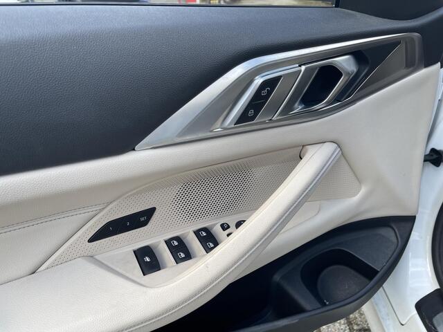 BMW 4-SERIE Cabrio 420i High Executive 17"/Leder + memory/Stuur + stoelverwarming/Nekverwarming/Keyless/Camera/Apple Carplay & Android Auto