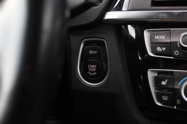 BMW 4-SERIE Coupé 420i M Sport | H+K | Elektrische stoelen | Memory | Leer | Dealer onderhouden