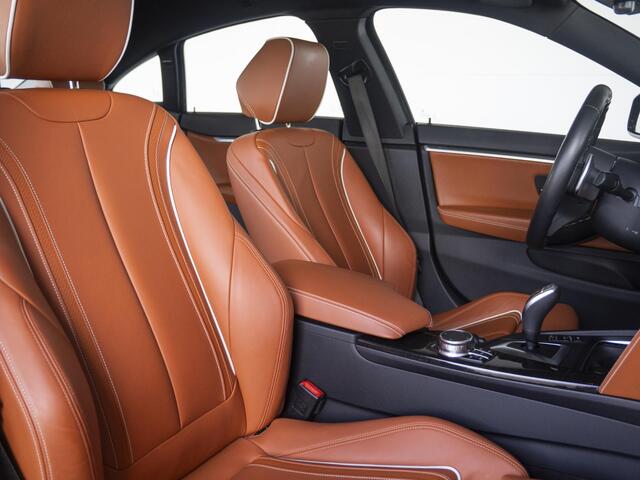 BMW 4-SERIE Gran Coupé 440i | M Sportpakket | Innovation Package | Stuurwielrand Verwarmd | Comfort Access | Stoelverwarming | Head-Up Display | 19''