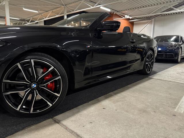 BMW 4-SERIE Cabrio M440i xDrive Individual l Laser l Head-Up l Stoelkoeling l Nekverwarming l Top View