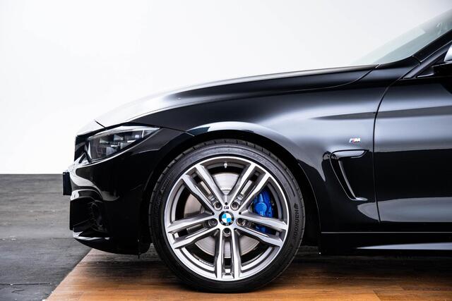 BMW 4-SERIE Cabrio 440i High Executive M Sport - Trekhaak - Air collar - Comfort Access - Cruise control - Stuurwielrand verwarmd - Head up - Harman Kardon - Navigatiesysteem Professional -