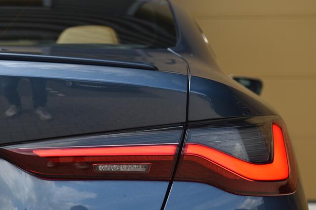 BMW 4-SERIE Coupé M440i xDrive High Executive * Laser * Head-up * Stoelmemory * Harman/Kardon * Stuurverwarming *