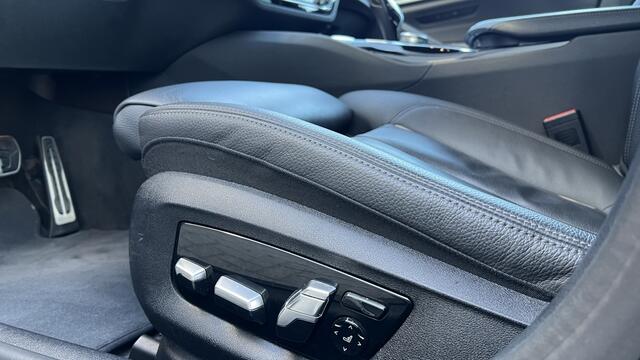 BMW 5-SERIE 520i High Executive | M-Sport | Leer | Camera