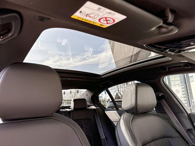 BMW 5-SERIE Sedan 550e xDrive