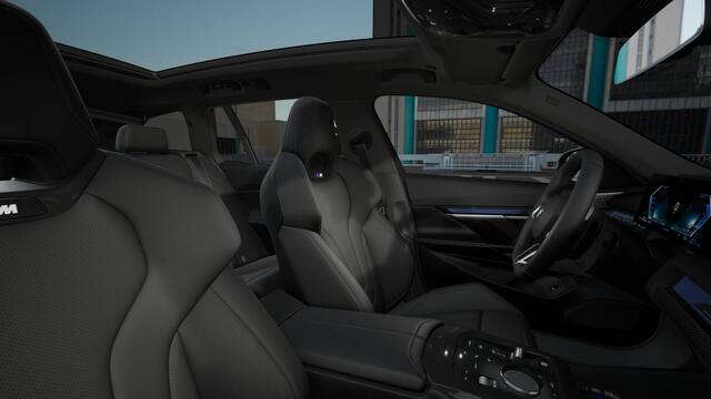 BMW 5-SERIE Touring 530e M Sport Automaat / Panoramadak / Trekhaak / Bowers & Wilkins / M Multifunctionele Stoelen / Adaptieve LED / Parking Assistant Plus / Stuurverwarming