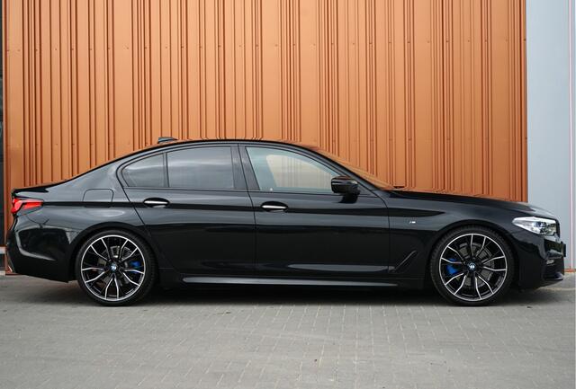BMW 5-SERIE 520i M-Sport Leder Memory Camera NL AUTO Trekhaak