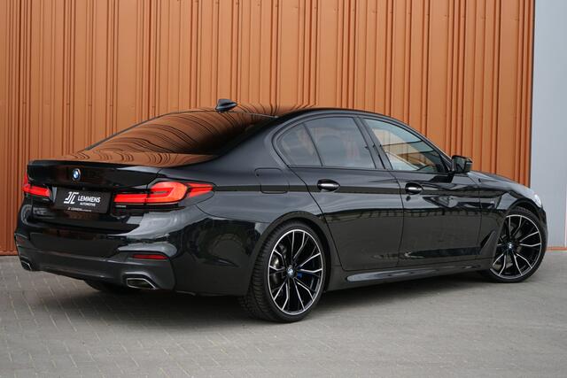 BMW 5-SERIE 520i M-Sport Leder Memory Camera NL AUTO Trekhaak