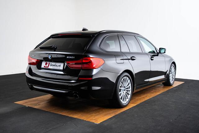 BMW 5-SERIE Touring 530i xDrive High Executive Sportline - Panoramadak - Soft close - Comfort Access - Parking/Driving Assistant - Active Protection - Comfortstoelen - Elektrisch verwarmde voor/achterstoelen -