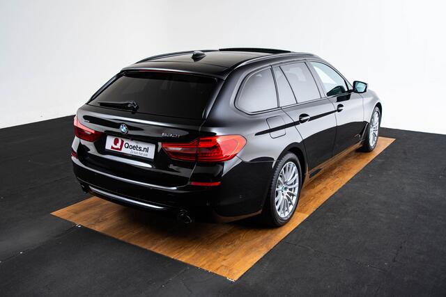 BMW 5-SERIE Touring 530i xDrive High Executive Sportline - Panoramadak - Soft close - Comfort Access - Parking/Driving Assistant - Active Protection - Comfortstoelen - Elektrisch verwarmde voor/achterstoelen -