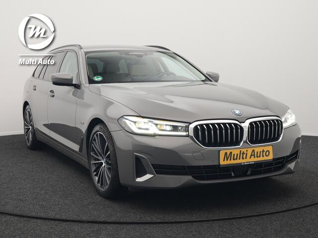 BMW 5-SERIE Touring 530e High Executive Plug In Hybrid 293pk Dealer O.H PHEV | Lederen Comfortzetels Massage & Memory | Adaptive Cruise | Head Up | 19"L.M | Harman Kardon | Apple Carplay | Sfeerverlichting | Camera |