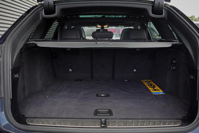 BMW 5-SERIE Touring 520i High Executive Edition / M-Sport / Pano / Trekhaak