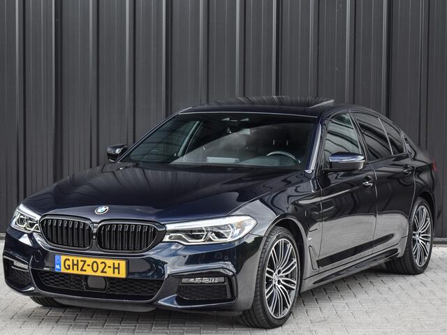 BMW 5-SERIE 530e iPerformance HIGH EXECUTIVE | M-SPORT | SCHUIF-/-DAK | SHADOW-LINE | HEAD-UP | COMFORT SEATS+MEMORY | HARMAN-/-KARDON | 360 CAMERA | ACTIVE CRUISE | AMBIANCE INTERIEUR | COMFORT ACCESS | SOFT-CLOSE | ADAPTIVE LED |