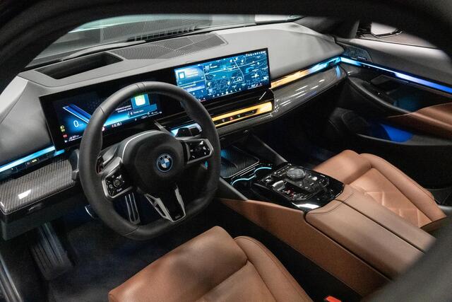 BMW 5-SERIE 550e xDrive *M-Sport Pro / Bowers & Wilkins / Panorama / HUD / Memory*