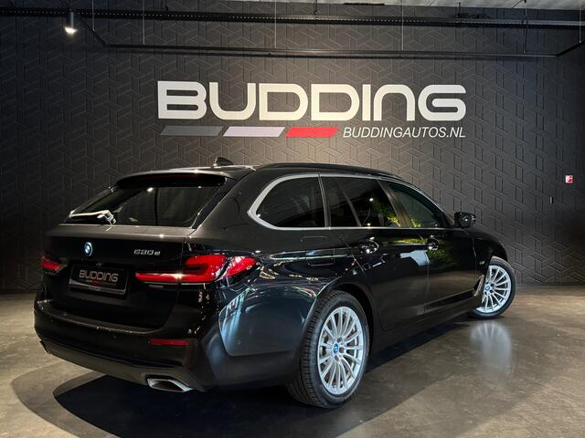 BMW 5-SERIE Touring 530e Business Ed Plus | Trekhaak | Pano | Camera |