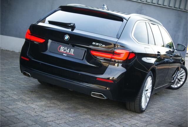 BMW 5-SERIE Touring VERWACHT! 530e 292PK Facelift Carplay/Wegkl-trhk/Leder/Camera Aut8