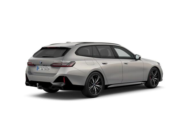 BMW 5-SERIE Touring 520i | M Sport Pro | Innovation Pack | Travel Pack | Comfort Pack | Trekhaak