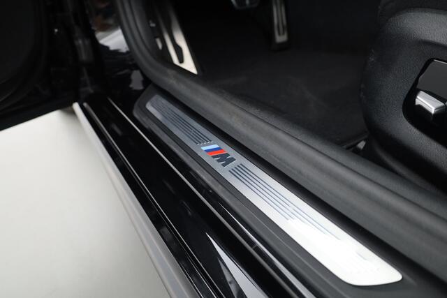 BMW 5-SERIE Touring 530e xDrive M Sport | Laser | Memory | Elek. Trekhaak | H&K Audio | HUD | Pano | Keyless | Dodehoek