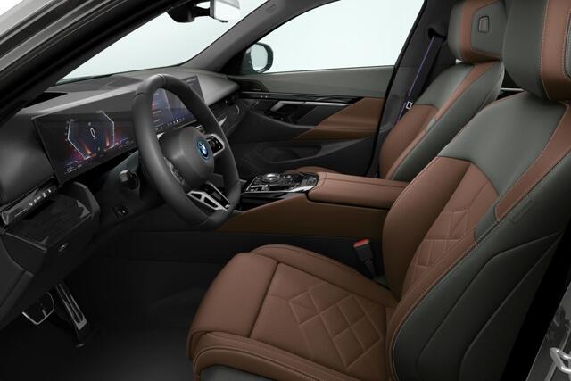 BMW 5-SERIE Touring 550e xDrive | M Sport Pro | Innovation Pack | Travel Pack | Comfort Pack | Trekhaak