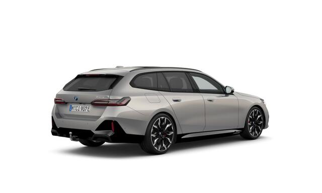 BMW 5-SERIE Touring 530e | M-Sport Pro | 21'' | Panorama. | Harman/Kardon | Elek. stoel. + vent. | Trekhaak | Driv. + Park. Plus | Head-Up | Stuurverw. | Getint glas | Stoelverw. voor/achter