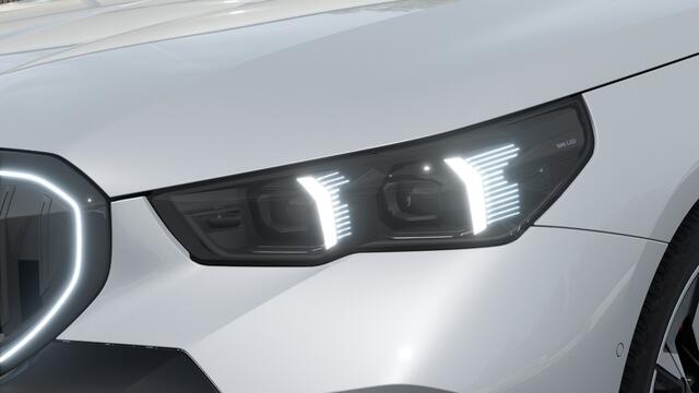 BMW 5-SERIE 530e M Sport Automaat / Panoramadak / Bowers & Wilkins / Adaptieve LED / Stoelventilatie / Parking Assistant Plus / Stoelventilatie / Comfort Access